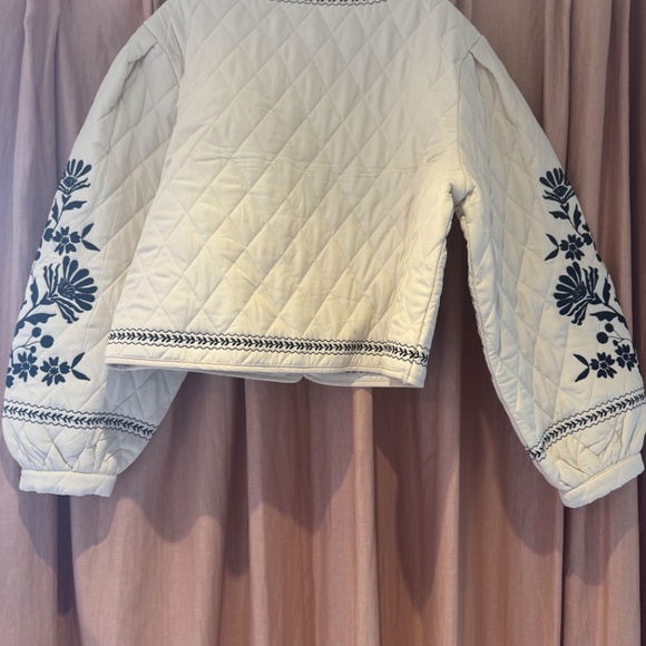 Floral Embroidered Jacket - Picture 5 of 8